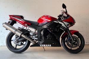 Yamaha yzf-r6 2003 18k km per city car elettrica 