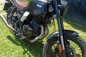 Brixton felsberg 250 cc
