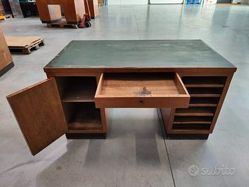 Scrivania tipo ministeriale - modernariato