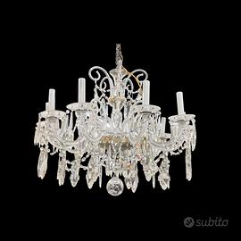 Grande lampadario in cristallo