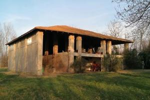 Rustico / Casale di 700 m² con più di 5 locali a S