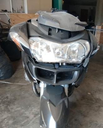 BMW r  1200 RT incidentata