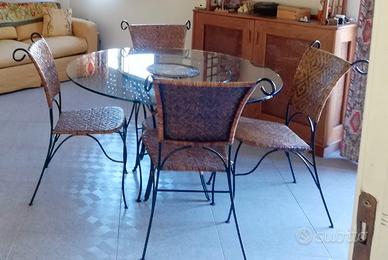 Tavolo liberty ferro battuto e rattan