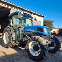 trattore New Holland T4050F 