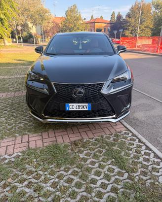 Lexus NX 300h F-sport 4WD + cerchi e gomme in più