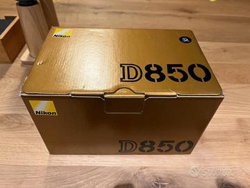 Nikon D850 incluso obbiettivo 24-70mm