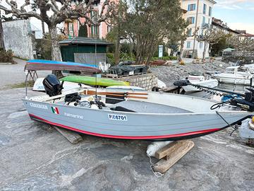 Barca e motore Canadian 445 Bassboat