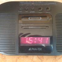 Radiosveglia vintage della Alpha Tek