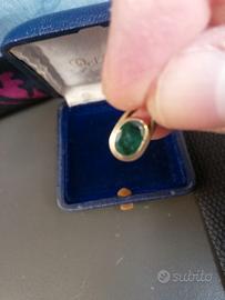 ciondolo oro giallo e smeraldo naturale