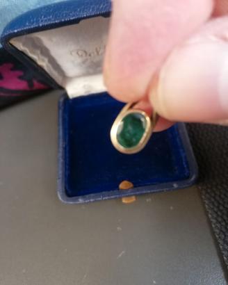 ciondolo oro giallo e smeraldo naturale