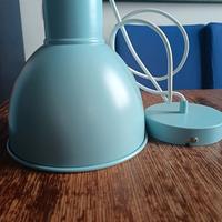 Lampada per il soffitto azzurra 
