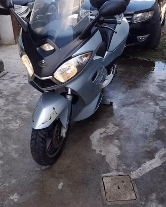 malaguti spaidermax GT 500