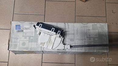 serratura porta post.sin. Mercedes Classe C w204