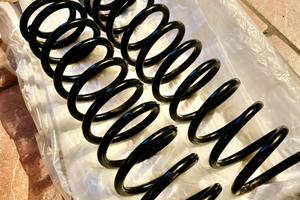 Molle anteriori Jeep Wrangler JK JKU OME 3”