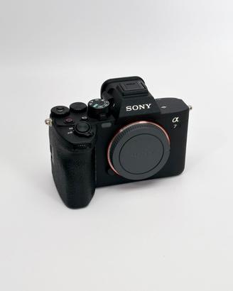 Sony Alpha 7 IV – Kit completo pronto all’uso
