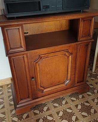 ARREDAMENTO: € 300 completo € 30/50 singolo pezzo