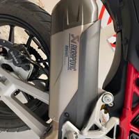 Scarico completo akrapovic