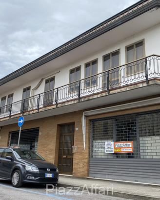 FABBRICATO TERRA-CIELO IN CENTRO STORICO -