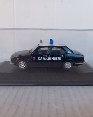 MODELLO ALFA ROMEO ALFETTA CARABINIERI KIT TRON