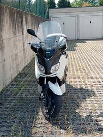 Scooter Yamaha X-Max 250cc - bianco