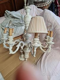 lampadario francese provenzale con cappellini