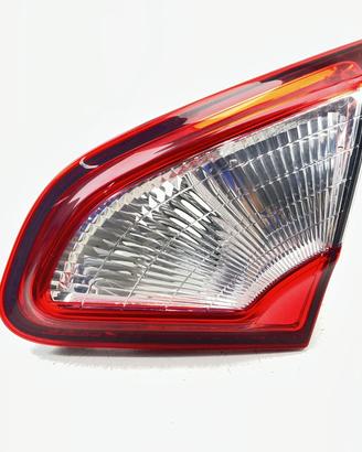 STOP POSTERIORE DESTRO INTEGRATO NEL PORTELLO NISS