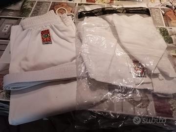 KARATE : KIMONO E PROTEZIONI 