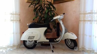 Piaggio Vespa 50 Special 