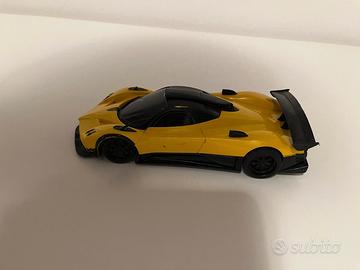 AUTO GIOCATTOLO GIALLA