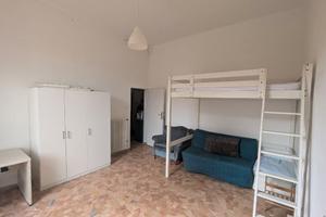 Stanza singola in centro a san lazzaro