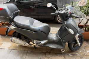 Ricambi Aprilia Scarabeo ligth 250