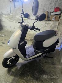 Scooter Sym CLBCU 125