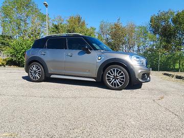 MINI COUNTRYMAN COOPER SE ALL4 Plug-in HYPE