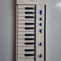 tastiera musicale elettronica 