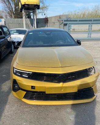 COFANO E PARABREZZA OPEL ASTRA L 2021 PER RICAMBI