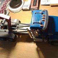 modellino camion Mack 