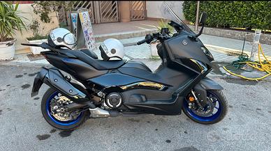 TMAX 560 ICON BLACK