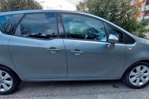 MERIVA 1,3 DIESEL 75 CV COSMO PELLE SEDILI RISCALD