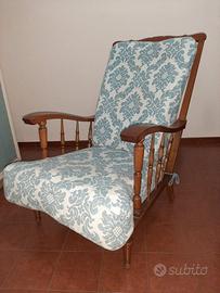 Coppia di poltrone in legno di noce ‘tipo Cerea’