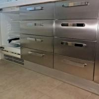 Cucina Ernestomeda acciaio inox e mobile giorno