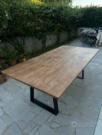 Tavolo in legno
