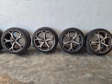 cerchi 18 giulietta gommati