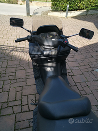 Suzuki Burgman 400