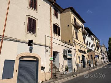 4 LOCALI A CAVE