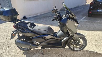 Xmax 300 tech max