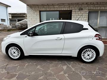 Peugeot 208 1.2 VTi 82 CV 3 porte Serie Speciale S
