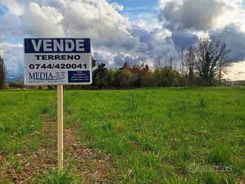 Terreno di 240 m² a Terni