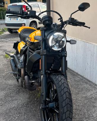 Ducati Scrambler Full Throttle
