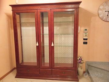 Vetrina / argentiera h2,2 m. Lun.1,91; largh.49 cm