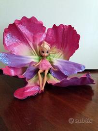 Barbie Pollicina alata in fiore Mattel